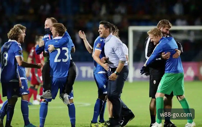 W88手机版下载最新版本：实时追踪世预赛爆冷赛事的操作教程